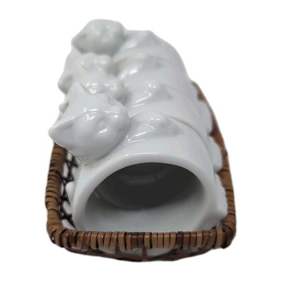 VTG Cat Napkin Rings White Set Of 4 Porcelain Ceramic With Basket Holidays - Picture 3 of 15